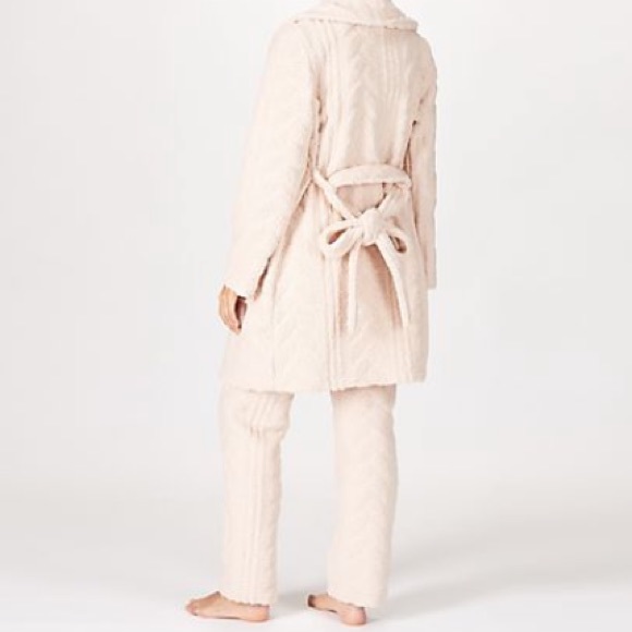 BumbleBella by Jill Martin Cable Robe & Pant Sherpa 2 Piece Set NWOT - Picture 7 of 7